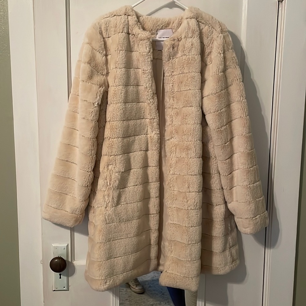 BB Dakota Faux Fur Coat - worn ONCE - size XL - ivory